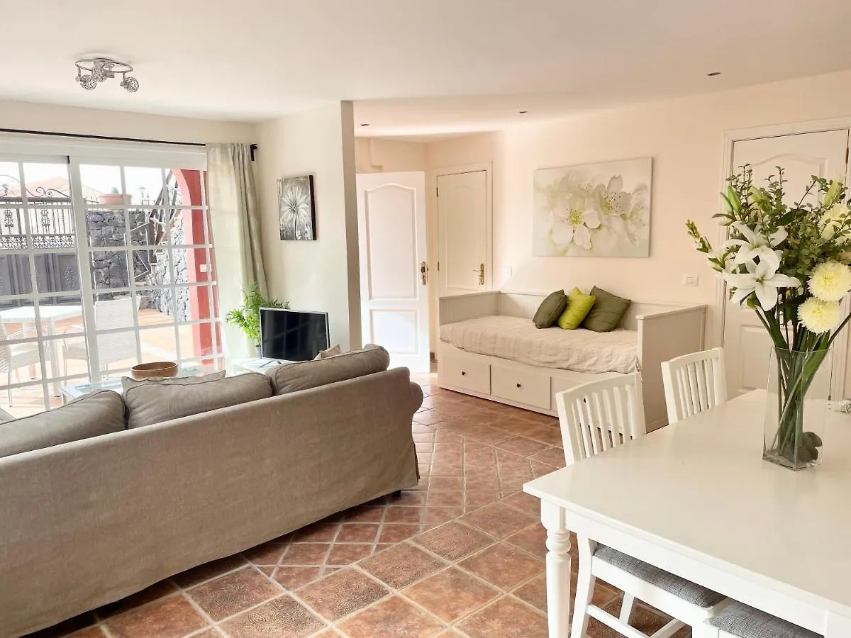 Villa Consuelo - Quiet Location Close To Resorts Buzanada 0*,