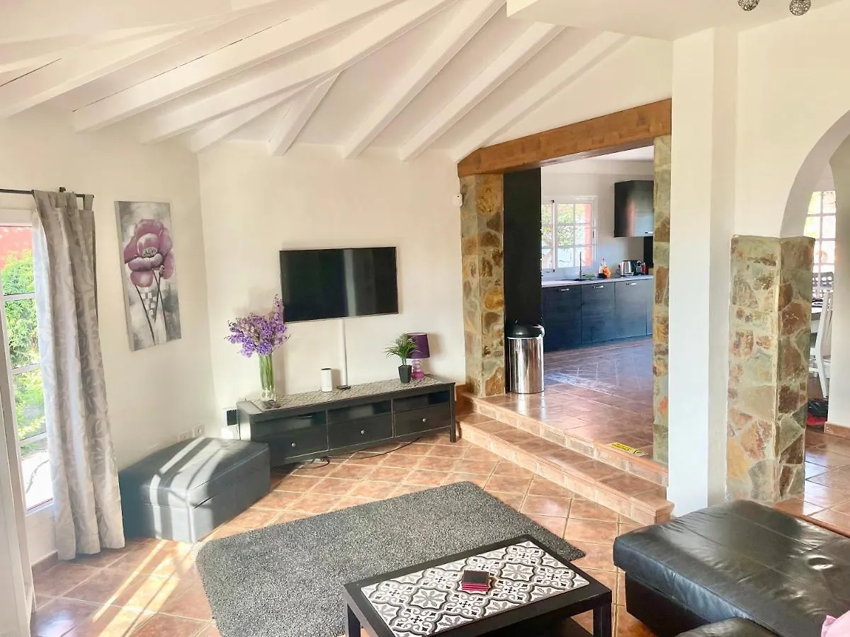 Villa Consuelo - Quiet Location Close To Resorts Buzanada Spain